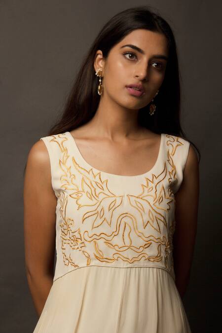 Buy Jasmine Bains White Cupro Georgette Scoop Neck Tie And Dye Embroidered Maxi Dress Online at Aza Fashions Buy_Jasmine Bains_White Cupro Georgette Scoop Neck Tie And Dye Embroidered Maxi Dress _Online_at_Aza_Fashions