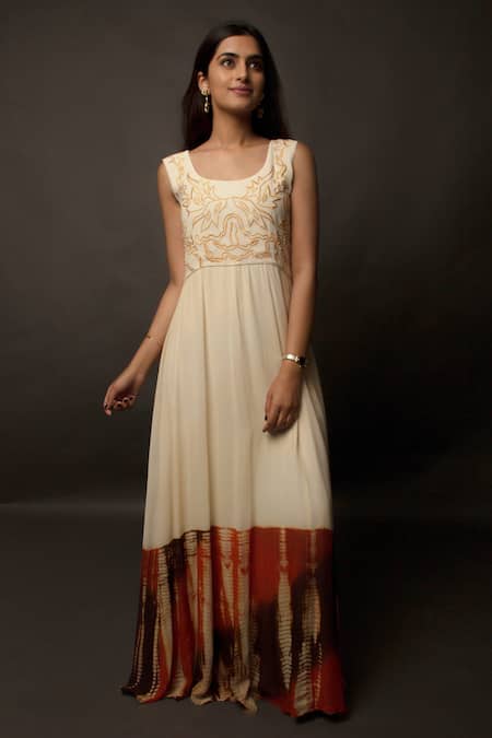 Jasmine Bains White Cupro Georgette Scoop Neck Tie And Dye Embroidered Maxi Dress 