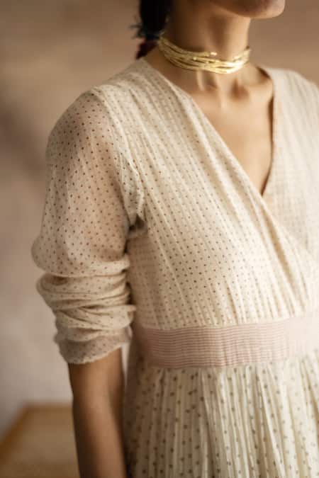 Swatti Kapoor_White Handwoven Chanderi Mul Block Prints V Neck Jayan Anarkali _at_Aza_Fashions