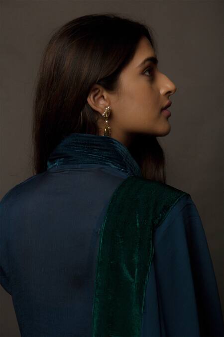 Shop Jasmine Bains Blue Kurta Chiffon, Velvet Inner Taffeta Shawl Straight With Online at Aza Fashions Shop_Jasmine Bains_Blue Kurta Chiffon, Velvet Inner Taffeta Shawl Straight With _Online_at_Aza_Fashions