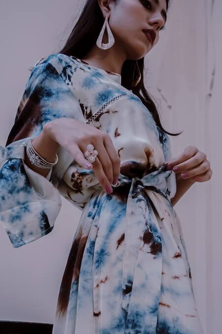 Jasmine Bains White Cupro Satin Band Collar Tie-dye Maxi Dress Online at Aza Fashions Jasmine Bains_White Cupro Satin Band Collar Tie-dye Maxi Dress _Online_at_Aza_Fashions