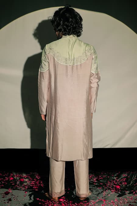 Shop Jubinav Chadha Green Silk Staple Floral, Resham Colorblock Embroidered Kurta Set at Aza Fashions Shop_Jubinav Chadha_Green Silk Staple Floral, Resham Colorblock Embroidered Kurta Set _at_Aza_Fashions