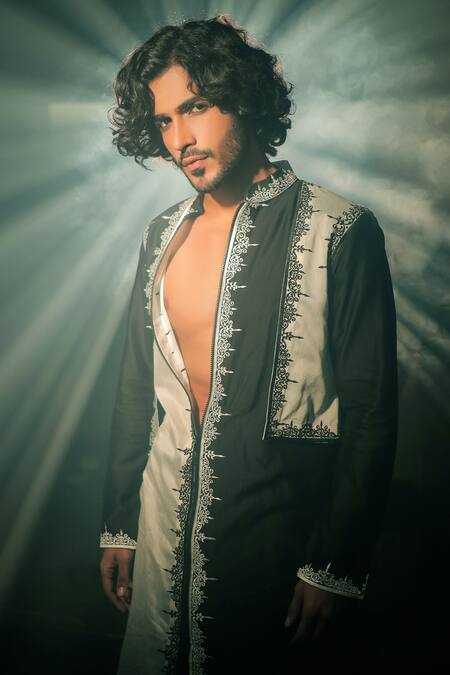 Buy_Jubinav Chadha_Black Silk Chanderi Floral Kurta Set _Online_at_Aza_Fashions