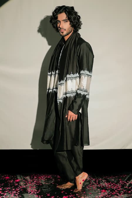 Buy Jubinav Chadha Black Silk Chanderi Floral, Resham Kurta Set Online at Aza Fashions Buy_Jubinav Chadha_Black Silk Chanderi Floral, Resham Kurta Set _Online_at_Aza_Fashions