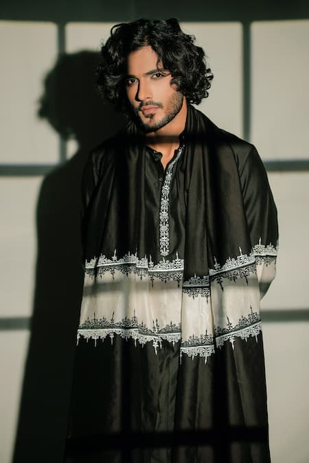 Jubinav Chadha Black Silk Chanderi Floral, Resham Kurta Set at Aza Fashions Jubinav Chadha_Black Silk Chanderi Floral, Resham Kurta Set _at_Aza_Fashions