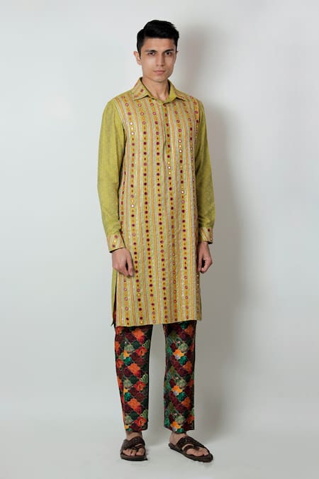 Jubinav Chadha_Green Jacquard Gota, Mirror Natkhat Embroidered Kurta _Online_at_Aza_Fashions