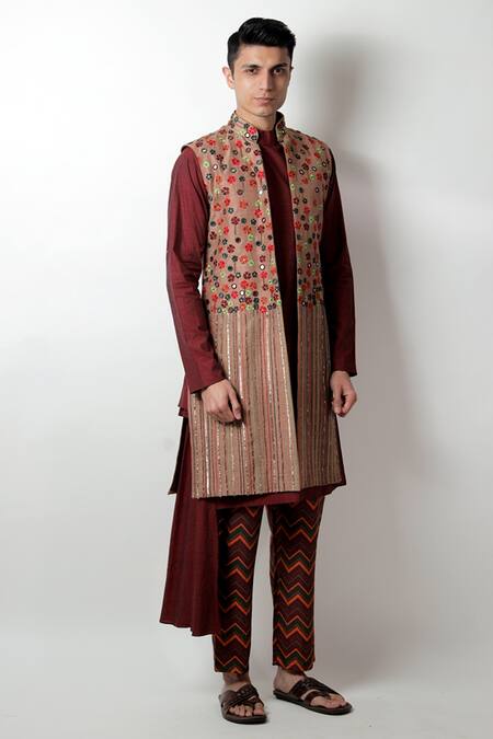 Jubinav Chadha_Beige Raw Silk Embroidered Floral Motifs Bansi Jacket And Kurta Set _Online_at_Aza_Fashions
