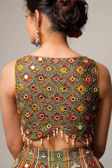 Shop Jubinav Chadha Green Organza, Chanderi Floral Motifs Samyuta Embroidered Lehenga Set at Aza Fashions Shop_Jubinav Chadha_Green Organza, Chanderi Floral Motifs Samyuta Embroidered Lehenga Set _at_Aza_Fashions