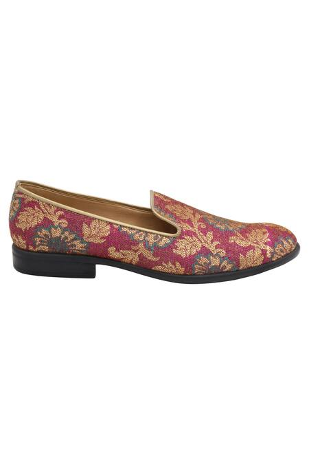 Veruschka By Payal Kothari Pink Floral Motifs, Woven Jacquard Loafers Online at Aza Fashions Veruschka By Payal Kothari_Pink Floral Motifs, Woven Jacquard Loafers _Online_at_Aza_Fashions