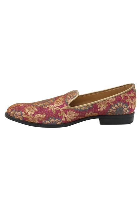 Buy Veruschka By Payal Kothari Pink Floral Motifs, Woven Jacquard Loafers Online at Aza Fashions Buy_Veruschka By Payal Kothari_Pink Floral Motifs, Woven Jacquard Loafers _Online_at_Aza_Fashions