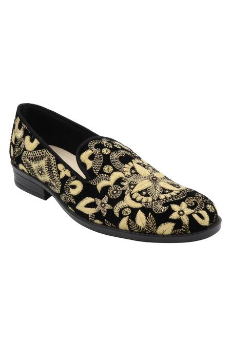 Shop Veruschka By Payal Kothari Black Embroidered Zari Loafers at Aza Fashions Shop_Veruschka By Payal Kothari_Black Embroidered Zari Loafers _at_Aza_Fashions
