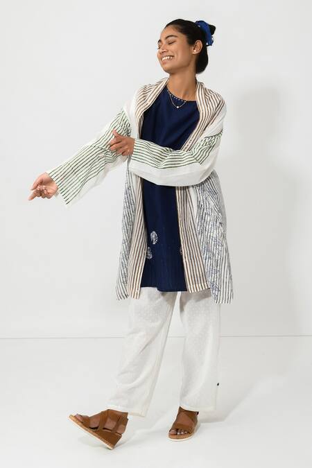 Buy_JAYATI GOENKA_White Cotton Floral Print, Stripes And Thread Round Jacket Kurta Set _Online_at_Aza_Fashions