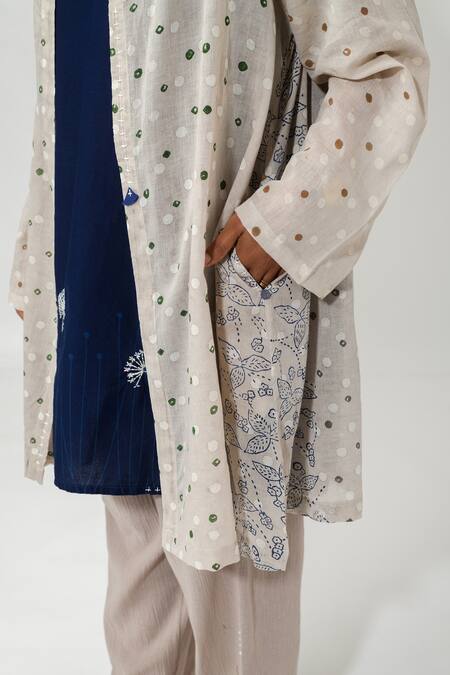 Shop_JAYATI GOENKA_Grey Cotton Floral Print And Thread Round Jacket Kurta Set _Online_at_Aza_Fashions