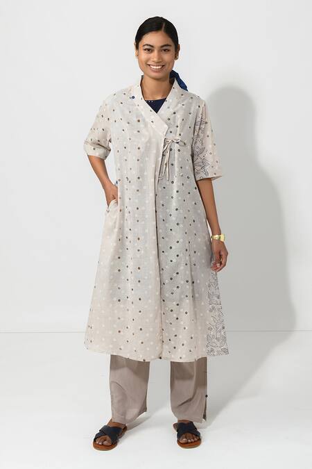 Buy JAYATI GOENKA Grey Cotton Geometric Print, Floral And Thread V Neck Angarkha Jacket Kurta Set Online at Aza Fashions Buy_JAYATI GOENKA_Grey Cotton Geometric Print, Floral And Thread V Neck Angarkha Jacket Kurta Set _Online_at_Aza_Fashions