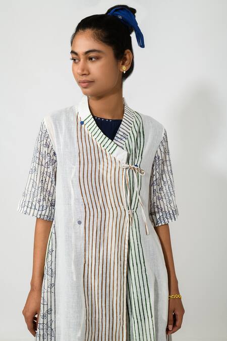 JAYATI GOENKA_White Cotton Floral And Thread, Stripes V Neck Angarkha Jacket Kurta Set _at_Aza_Fashions