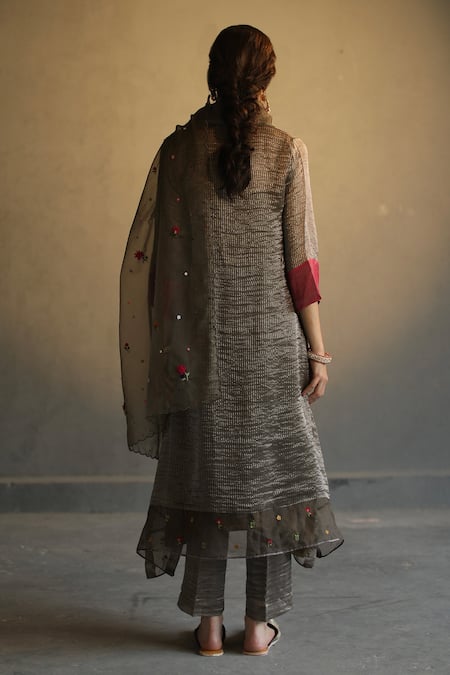 Shop_Begum_Grey Kurta And Pant Tissue Dupatta Organza Inner Mulmul Set  _at_Aza_Fashions