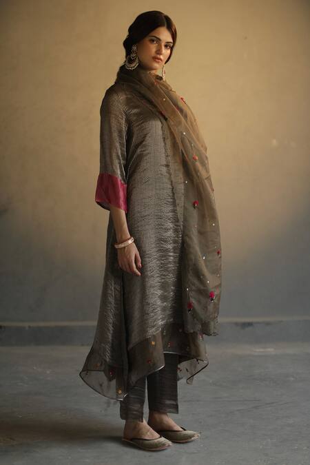 Begum_Grey Kurta And Pant Tissue Dupatta Organza Inner Mulmul Set  _Online_at_Aza_Fashions