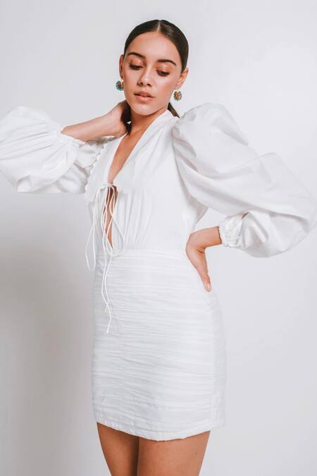 Buy_July Issue_White Cotton Poplin Solid Scallop Collar Grace Puff Sleeve Dress _Online_at_Aza_Fashions