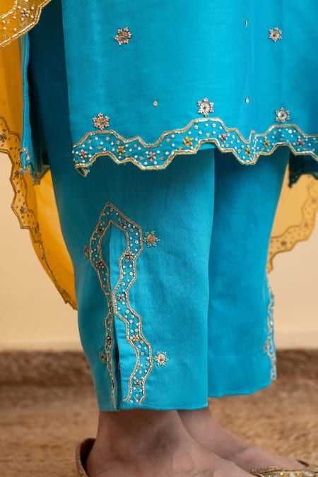 Pita Nila_Blue Chanderi, Silk Organza Embroidery, Beads V-neck Isla Kurta Set _at_Aza_Fashions