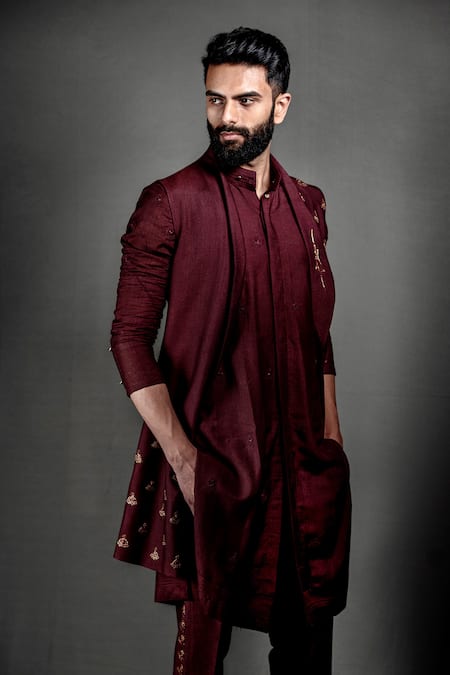 Buy SOJANYA Men Maroon & Beige Self Design Kurta With Churidar & Nehru  Jacket - Kurta Sets for Men 6518469 | Myntra