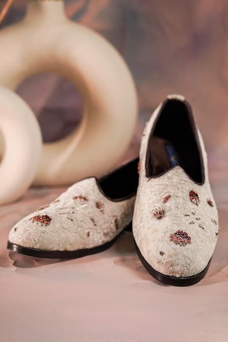 Jatin Malik Ivory Hand Embroidered Velvet Juttis 