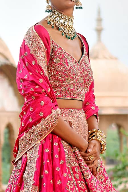 Jigar Mali_Fuchsia Banarsi Embroidery Cutdana Leaf Neck Bridal Lehenga Set  _Online_at_Aza_Fashions