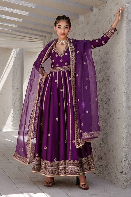 Jigar Mali_Purple Organza, Chanderi Dori, Floral, Aari Deep V Neck Anarkali Set _Online_at_Aza_Fashions