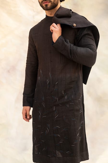 Buy Jatin Malik Black Cotton , Slub Hand-painted Bundi And Kurta Set Online at Aza Fashions Buy_Jatin Malik_Black Cotton , Slub Hand-painted Bundi And Kurta Set _Online_at_Aza_Fashions
