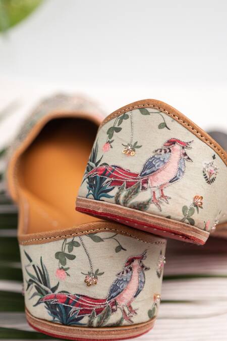 Kala_Multi Color Winding Wilderness Fauna Embroidered Juttis _Online_at_Aza_Fashions