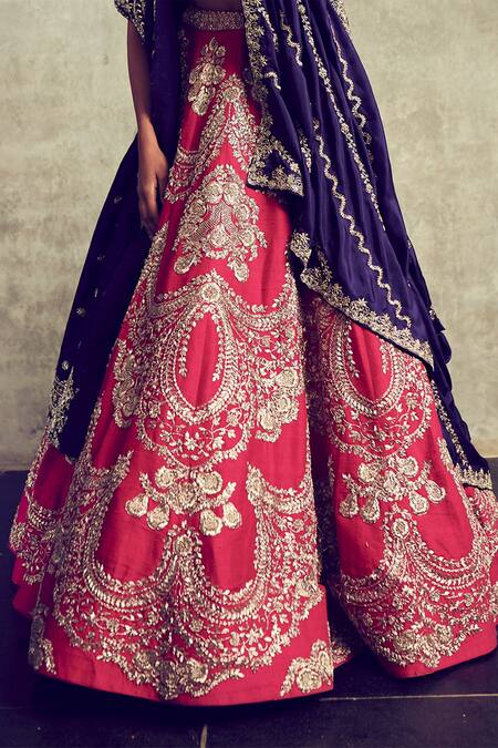 Jayanti Reddy_Red Raw Silk Blousesweetheart Neckcapeopen Cape And Lehenga Set_Online_at_Aza_Fashions