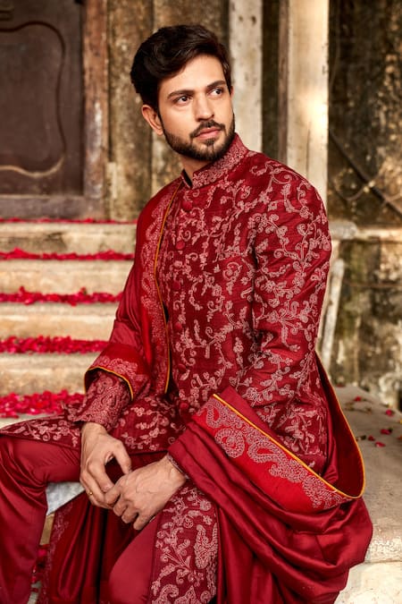 Jayanti Reddy Embroidered Sherwani Set 