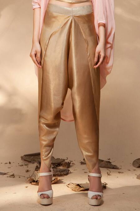 Jyoti Sachdev Iyer Peach Shimmer Georgette V Neck Crop Top And Dhoti Pant Set Online at Aza Fashions Jyoti Sachdev Iyer_Peach Shimmer Georgette V Neck Crop Top And Dhoti Pant Set _Online_at_Aza_Fashions