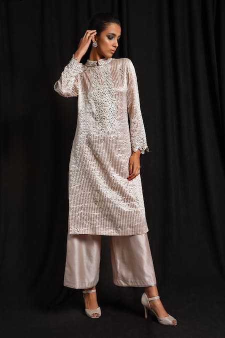 Jyoti Sachdev Iyer Beige Chanderi Mandarin Collar Kurta And Pant Set 