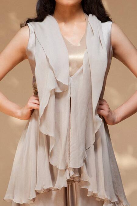 Shop Jyoti Sachdev Iyer Grey Bamberg V Neck Crop Top And Palazzo Set at Aza Fashions Shop_Jyoti Sachdev Iyer_Grey Bamberg V Neck Crop Top And Palazzo Set _at_Aza_Fashions