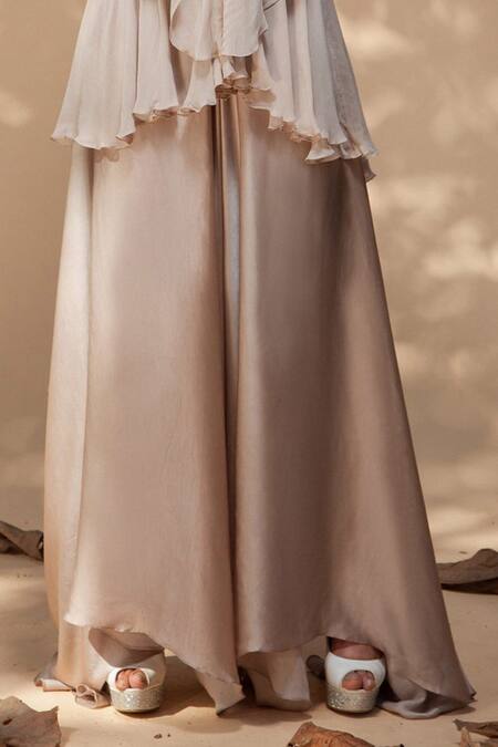 Jyoti Sachdev Iyer Grey Bamberg V Neck Crop Top And Palazzo Set Online at Aza Fashions Jyoti Sachdev Iyer_Grey Bamberg V Neck Crop Top And Palazzo Set _Online_at_Aza_Fashions