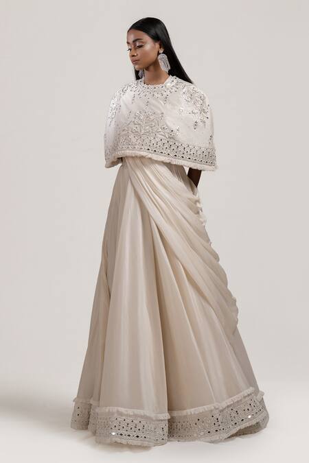 Jyoti Sachdev Iyer White Saree + Bemberg Cape Round Pre-draped With Top Online at Aza Fashions Jyoti Sachdev Iyer_White Saree + Bemberg Cape Round Pre-draped With Top _Online_at_Aza_Fashions