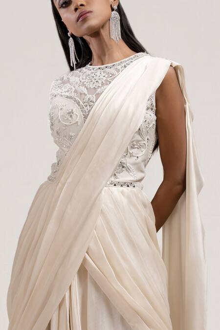 Jyoti Sachdev Iyer White Tulle, Chanderi, Bemberg Round Pre-draped Embroidered Saree at Aza Fashions Jyoti Sachdev Iyer_White Tulle, Chanderi, Bemberg Round Pre-draped Embroidered Saree_at_Aza_Fashions