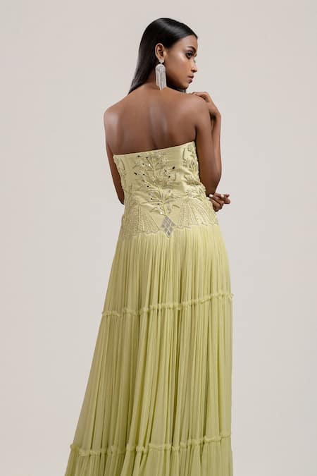 Shop Jyoti Sachdev Iyer Green Chanderi Sweetheart Neck Hand Embroidered Bandeau Gown at Aza Fashions Shop_Jyoti Sachdev Iyer_Green Chanderi Sweetheart Neck Hand Embroidered Bandeau Gown _at_Aza_Fashions