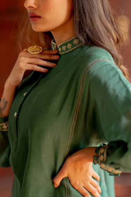 Buy_Juanita By Shubhda_Green Handwoven Chanderi Kurta And Banarasi Boota Pant Set_Online_at_Aza_Fashions