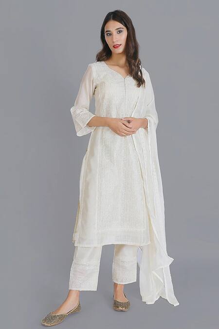 Buy_Shrutkirti_White Cotton Chanderi Embroidered Chikankari Work V Neck Kurta Set _Online_at_Aza_Fashions