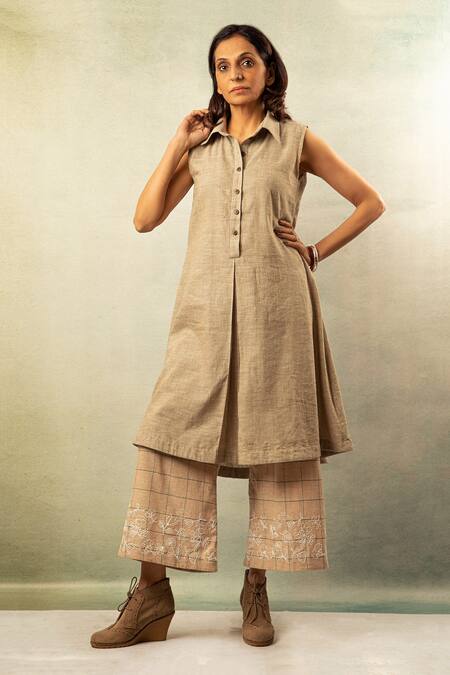 Shop Ibai Beige Handwoven Jamdani Straight Collar Tunic Online at Aza Fashions Shop_Ibai_Beige Handwoven Jamdani Straight Collar Tunic _Online_at_Aza_Fashions