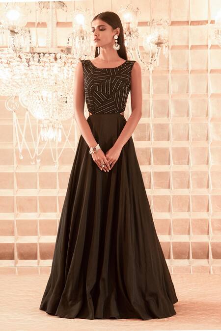 Buy SASSAFRAS Black Styled Back Maxi Dress - Dresses for Women 9070447 |  Myntra