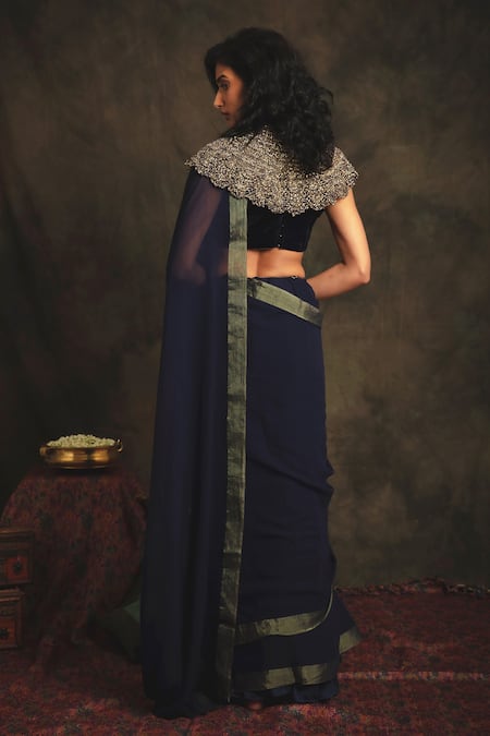 Nikita Vishakha Sharanya Saree Set With Mesh Cape 