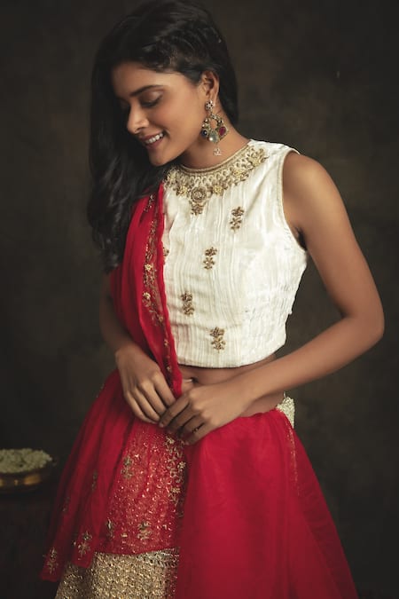 Buy Nikita Vishakha Red Blouse Velvet Lehenga Mesh Dupatta Silk Organza Rajeshwari Set Online at Aza Fashions Buy_Nikita Vishakha_Red Blouse Velvet Lehenga Mesh Dupatta Silk Organza Rajeshwari Set _Online_at_Aza_Fashions