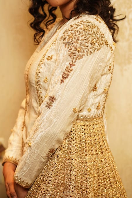 Buy_Nikita Vishakha_White Kurta Mesh And  Dhoti Pant Zardozi V Neck Yashaswi & Set_Online_at_Aza_Fashions