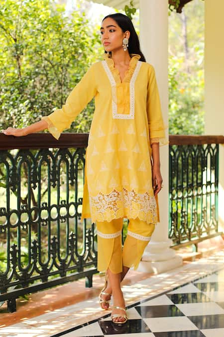 Enaarah Yellow Embroidered Thread Work V Dandelion Cotton Kurta And Pant Set  