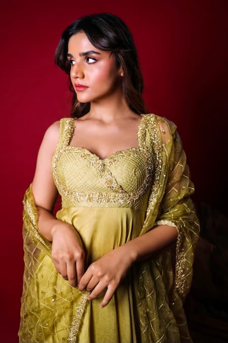 K&A By Karishma and Ashita_Green Chanderi, Dupatta Organza, Lining Butter Crepe Sweetheart Anarkali Set _Online_at_Aza_Fashions
