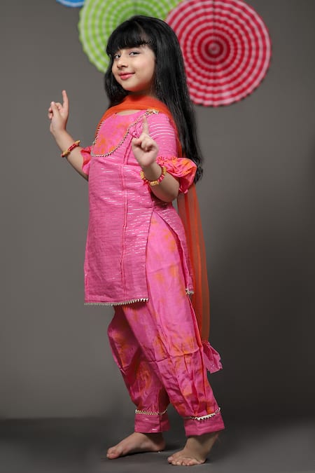 Buy_Kirti Agarwal - Pret N Couture_Pink Chanderi, Silk, Net Embroidery Tie And Dye Kurta Set _Online_at_Aza_Fashions