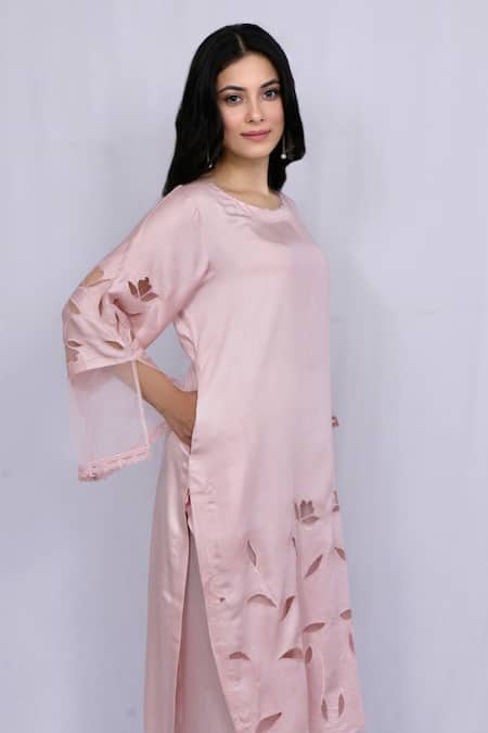 Buy_Ewaz_Pink Modal Satin Floral Round Cutwork Kurta Set _Online_at_Aza_Fashions