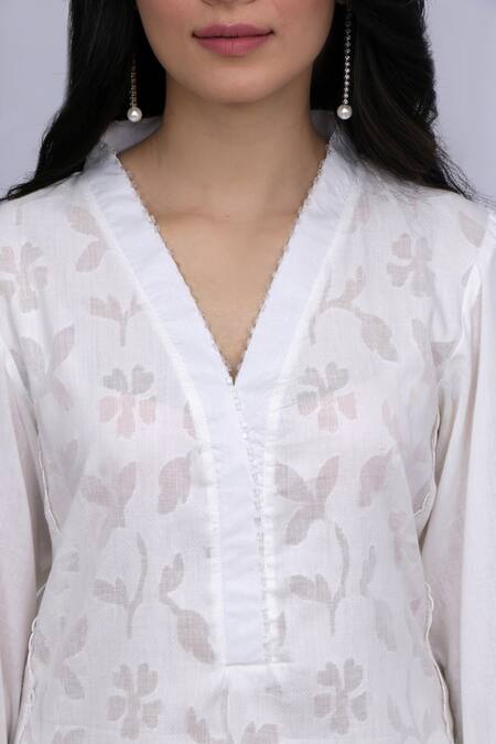 Shop_Ewaz_White Cotton, Chiffon, Modal Satin Alyssum Motifs V Floral Embroidered Kurta Set _Online_at_Aza_Fashions